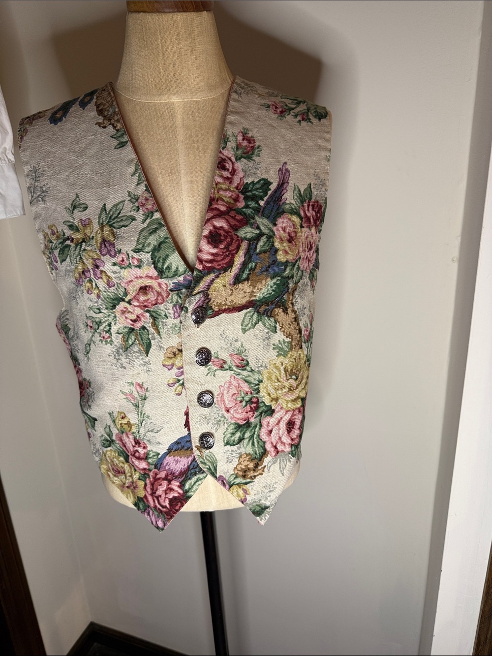 Floral Tapestry Vest in Cream with Pink & Green Accents VINTAGE